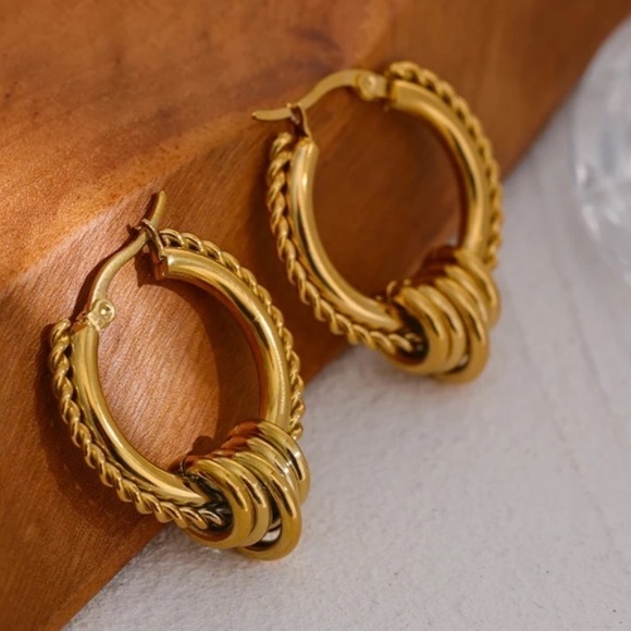 New 18k Gold Plated Braided Hoops Earrings - Picture 1 of 11
